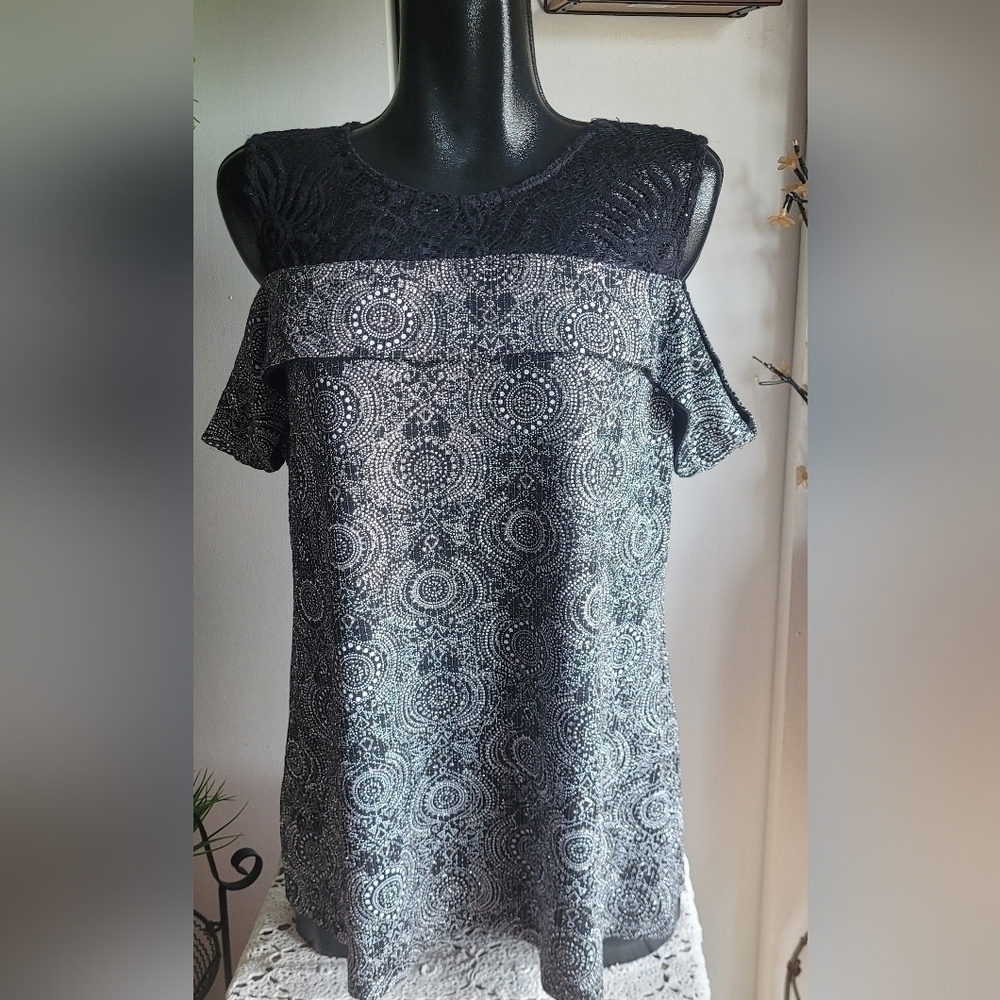 Black Patterned Cold-Shoulder Tunic Top